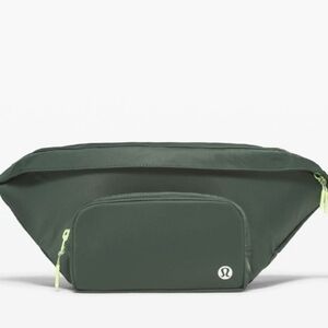 Lululemon The Rest is Written belt bag 3L Smoked Spruce